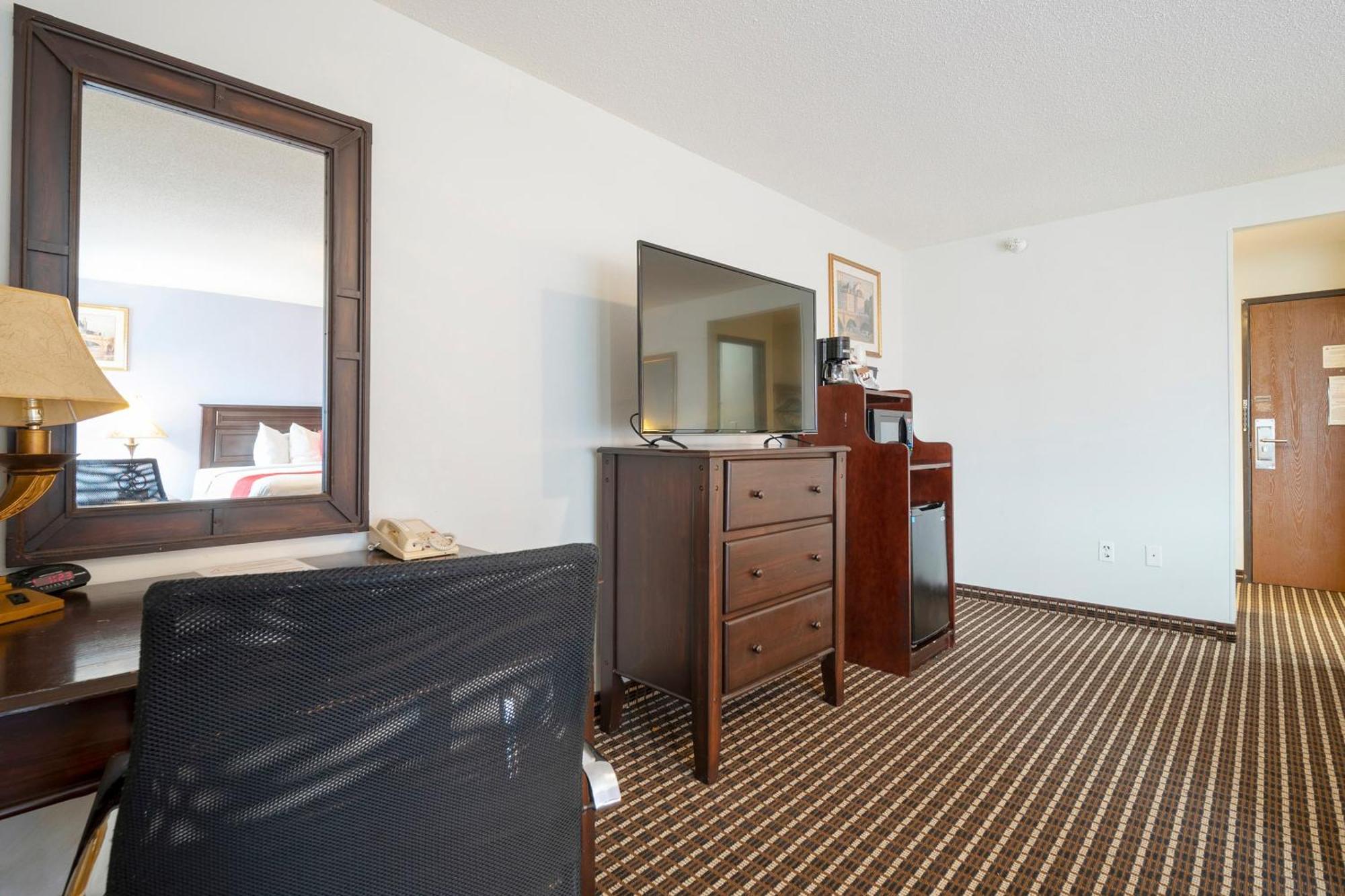 Oyo Townhouse Houston Airport North Hotel Exterior photo